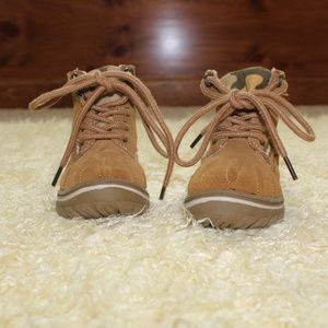 NWOT! Carters Toddler Boy Boots